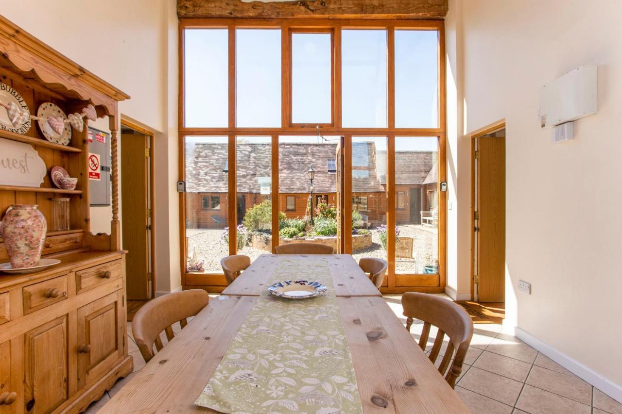 Bridge Farm Holiday Cottages Honeybourne Extérieur photo